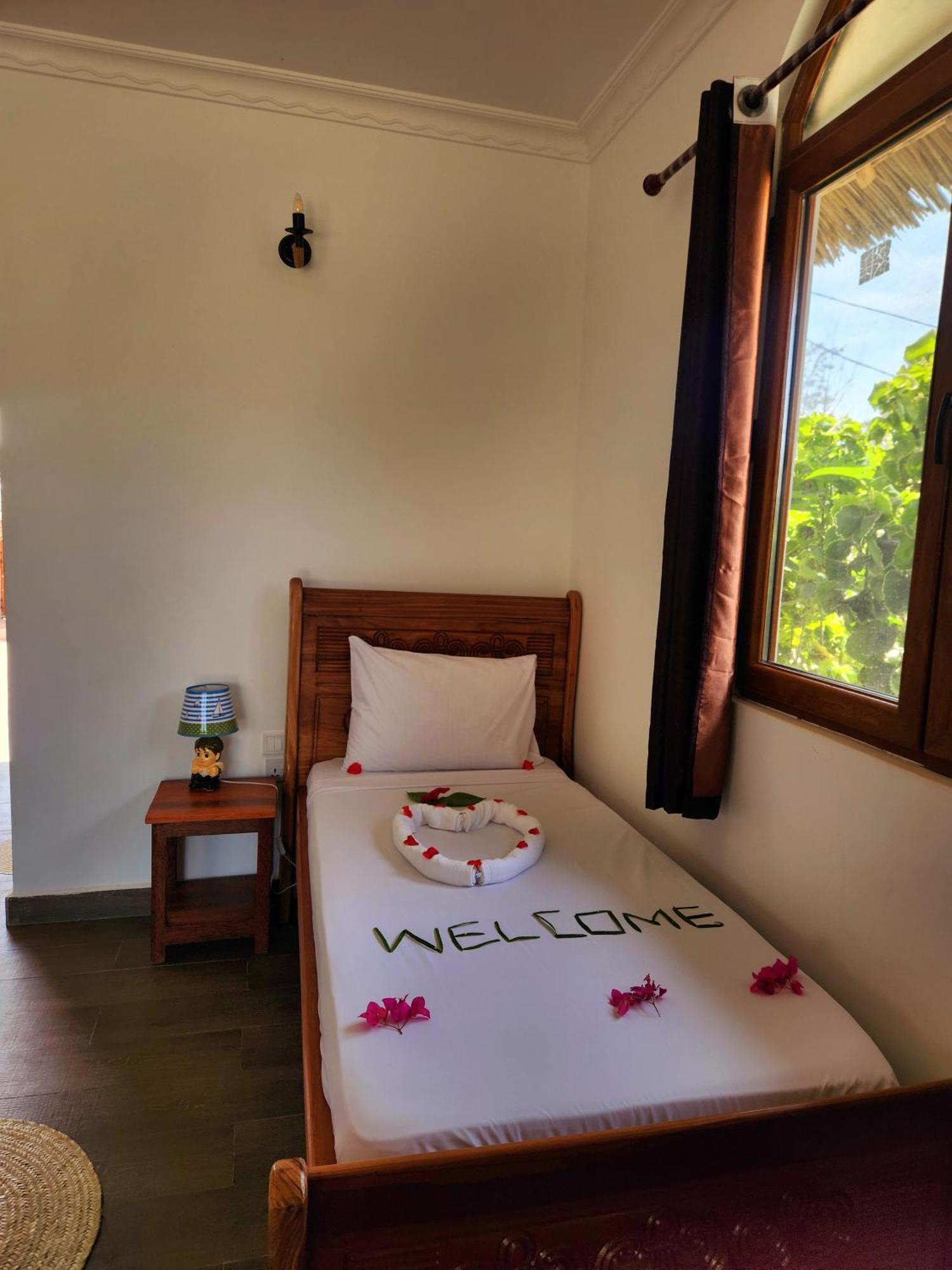 Almas Beach Boutique Hotel Makunduchi Экстерьер фото